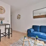 Charming Apartment In The Heart Of The Marais