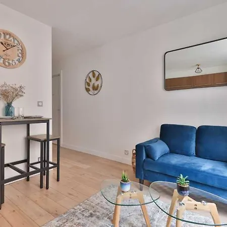 Charming In The Heart Of The Marais Parigi