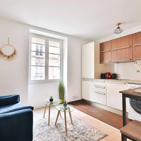 Charming In The Heart Of The Marais